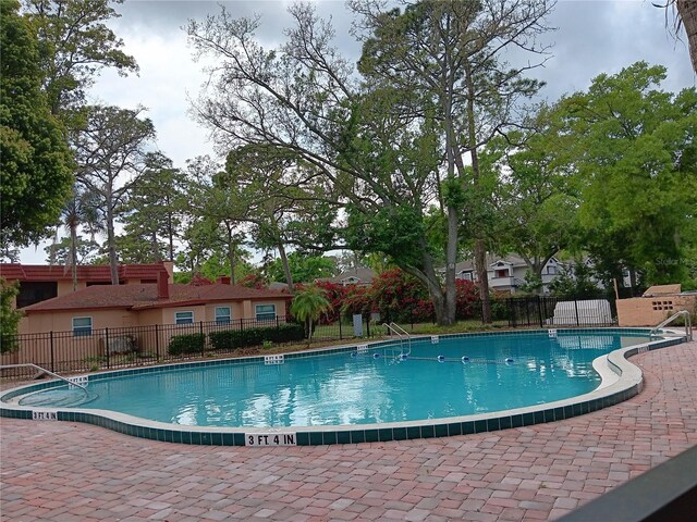 2860 N Powers Dr Unit 8, Orlando, FL 32818 - view of community pool