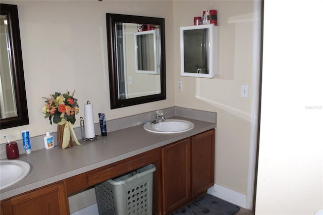 bathroom with vanity