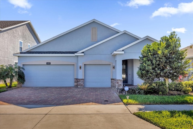 view of front of house featuring a garage