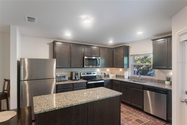 1592 Wynford Cir, Tavares, FL 32778 - photo 10