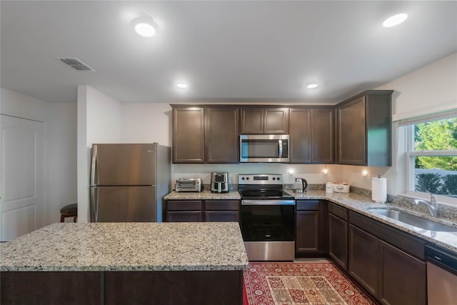 1592 Wynford Cir, Tavares, FL 32778 - photo 11