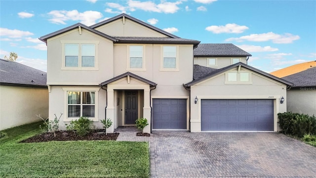 view of front of home featuring a front lawn