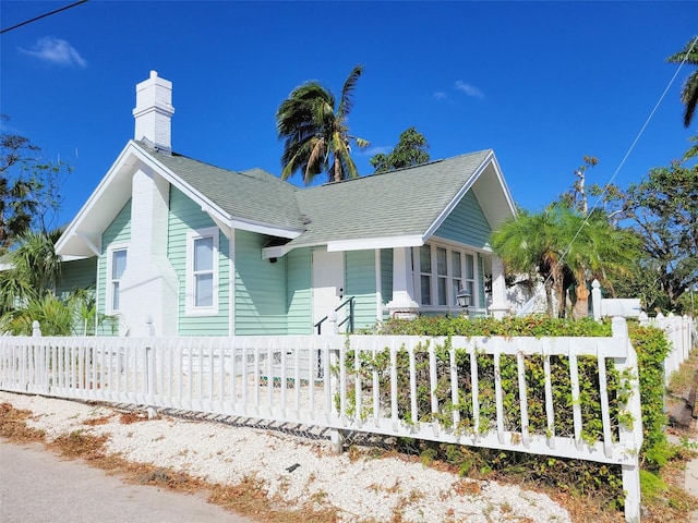 view of front of property