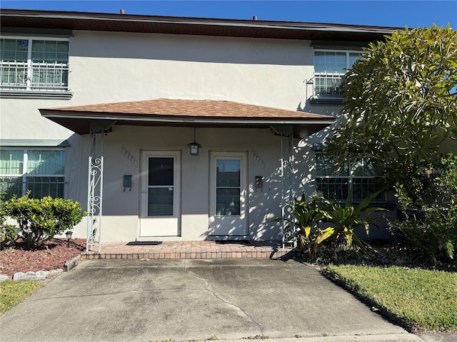 view of front of house with a porch