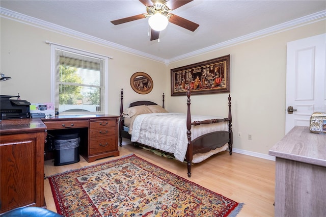 bedroom featuring a textured ceiling, light wood-type flooring, ceiling fan, and crown molding