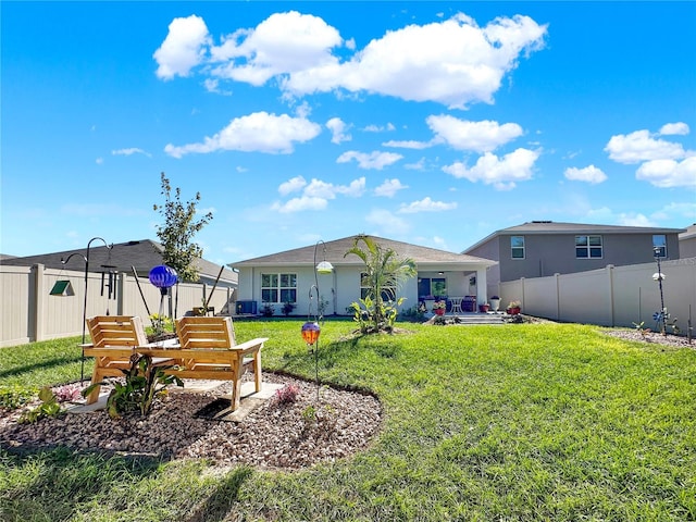 view of yard featuring a patio area