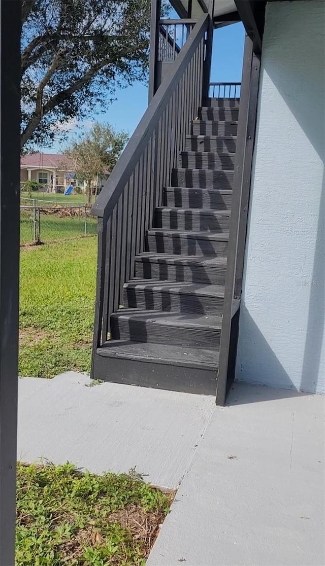 3458 NW 28th Ave, Okeechobee, FL 34972 - view of stairway