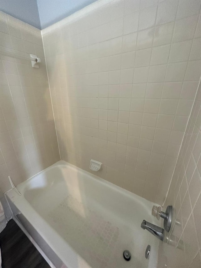 1023 S Hiawassee Rd Unit 4022, Orlando, FL 32835 - full bath with bathing tub / shower combination