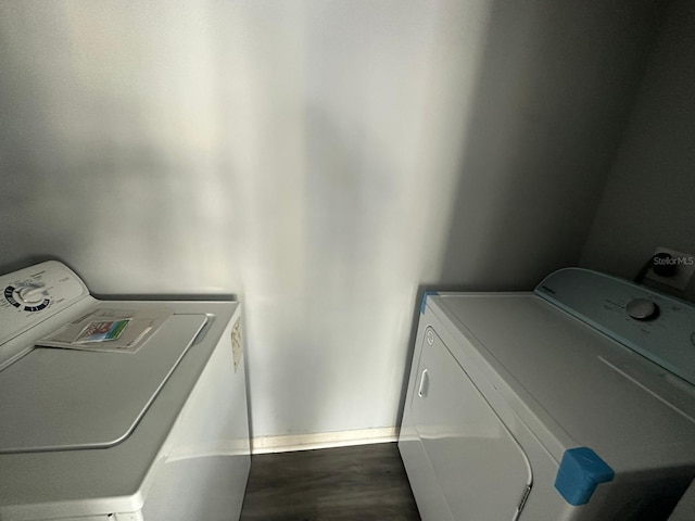 1023 S Hiawassee Rd Unit 4022, Orlando, FL 32835 - laundry room with separate washer and dryer and baseboards