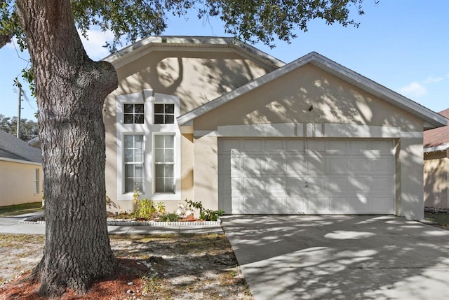 view of front facade featuring a garage