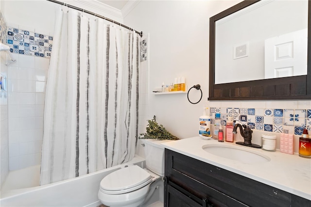 full bathroom featuring shower / bathtub combination with curtain, toilet, decorative backsplash, vanity, and ornamental molding