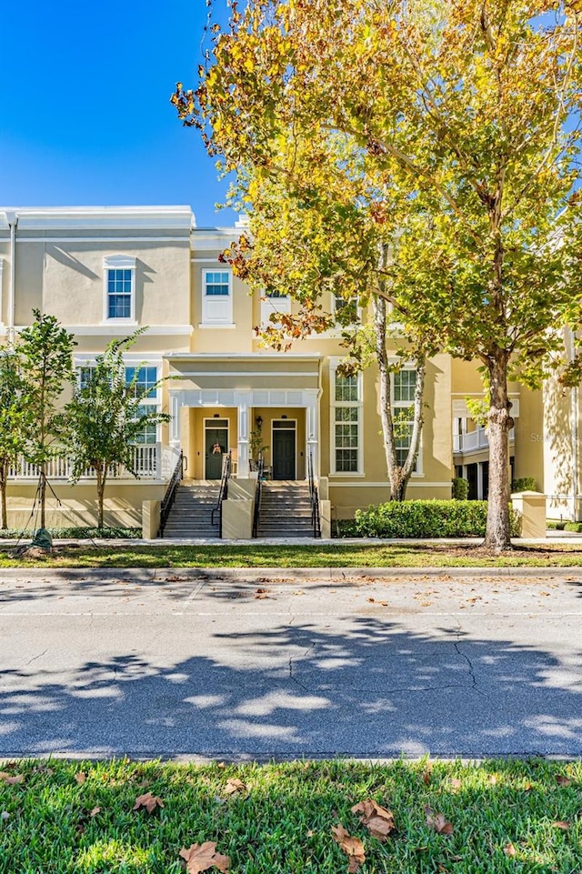 view of front of house