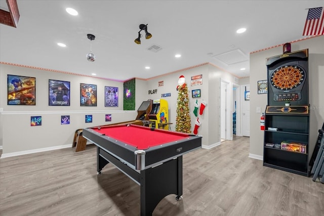 playroom with hardwood / wood-style floors, ornamental molding, and billiards