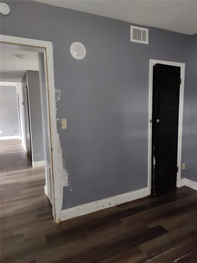 room details featuring hardwood / wood-style flooring