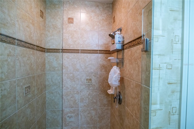 7500 Toscana Blvd Unit 341, Orlando, FL 32819 - bathroom featuring a stall shower