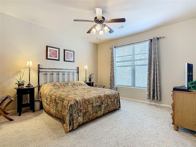 bedroom with ceiling fan