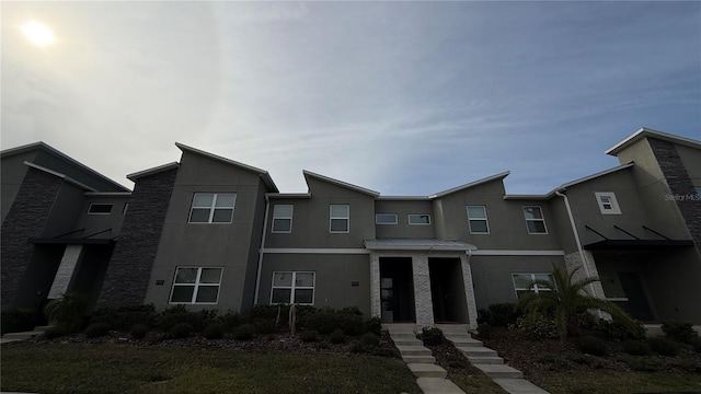 view of front facade