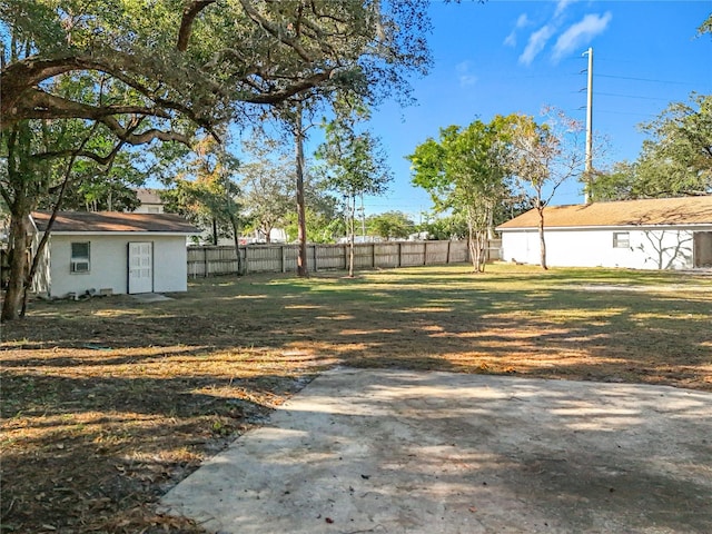 view of yard with a patio