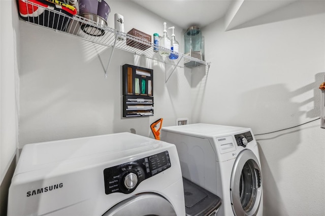 2920 Oak Park Way Apt A, Orlando, FL 32822 - laundry room featuring independent washer and dryer