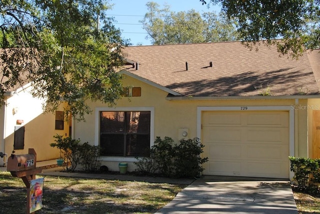 view of front facade with a garage