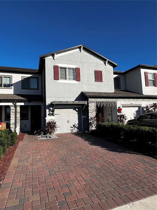 view of front facade with a garage