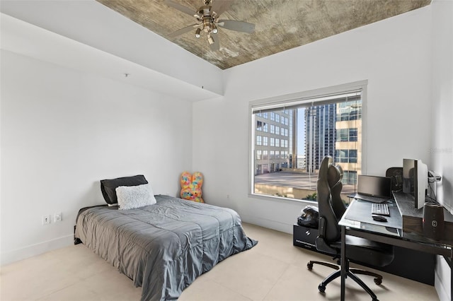 bedroom with ceiling fan