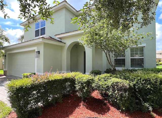 view of front of house featuring a garage