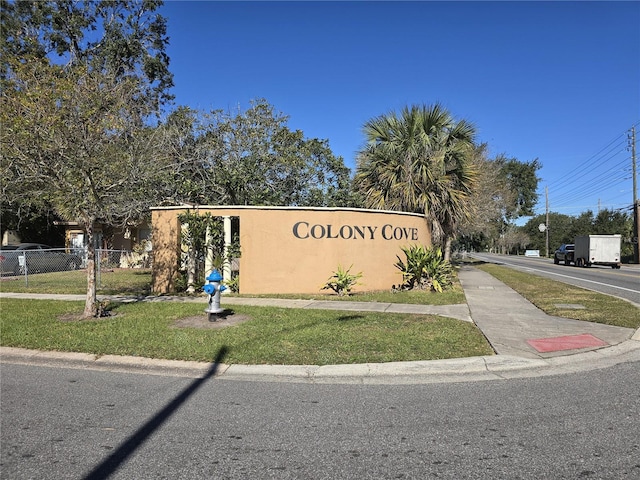 view of community / neighborhood sign