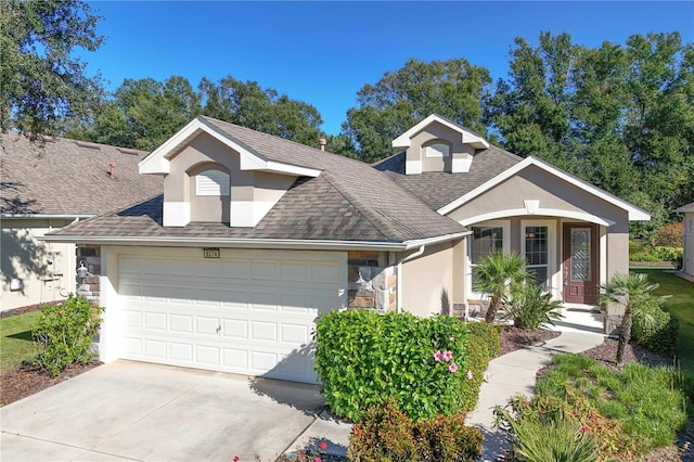 view of front facade featuring a garage