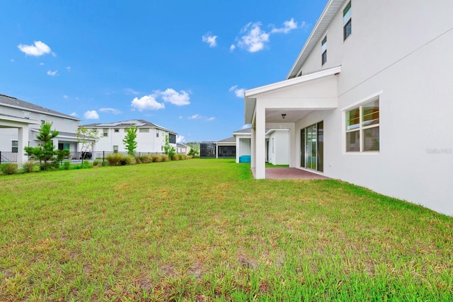 view of yard featuring a patio area