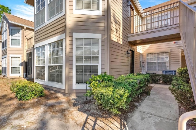 property entrance with a balcony