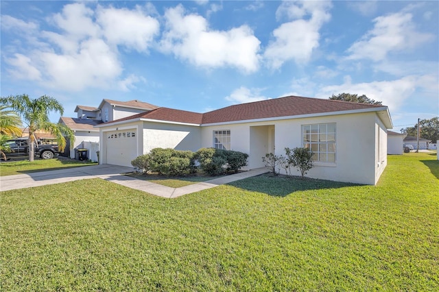 view of front facade featuring a front lawn