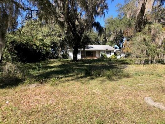 Listing photo 3 for 1400 County Road 25a, Leesburg FL 34748