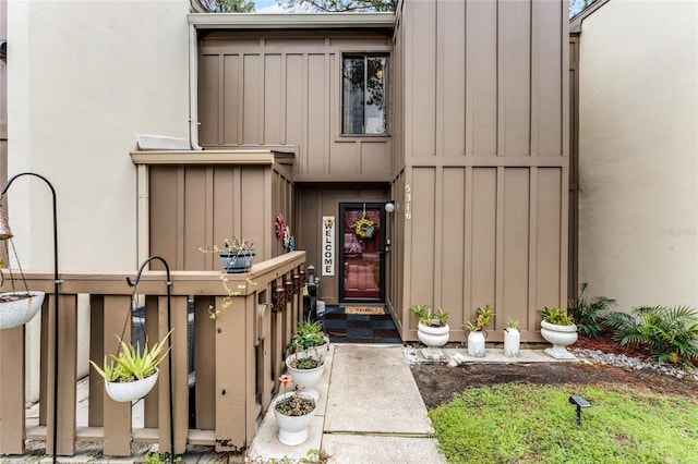 view of entrance to property