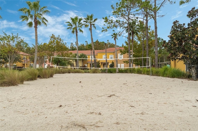 167 Castaway Beach Way, Kissimmee, FL 34746 - view of home's community featuring volleyball court