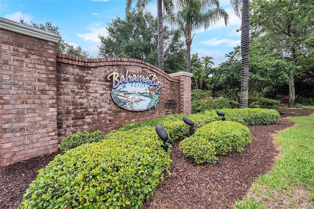 view of community / neighborhood sign