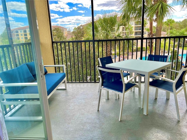 view of sunroom / solarium