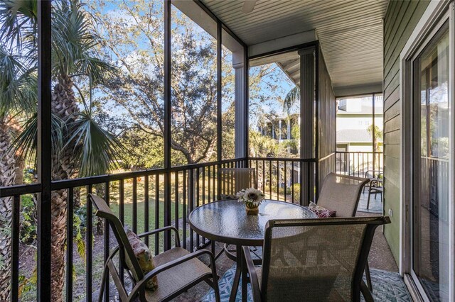 608 Gran Bahama Blvd Unit 608, Davenport, FL 33897 - sunroom / solarium featuring outdoor dining area