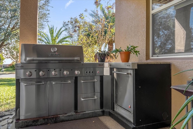 view of patio / terrace with grilling area