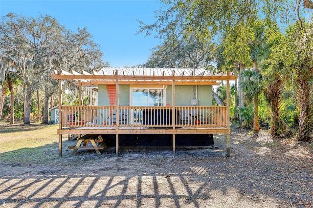 view of front of home featuring a deck