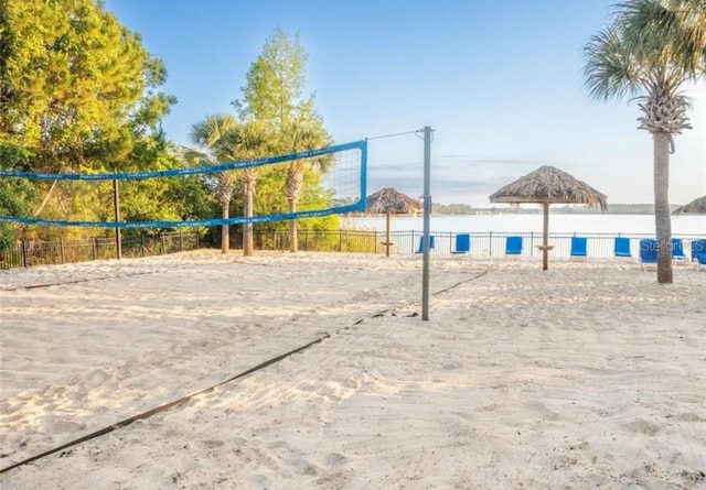 surrounding community with volleyball court