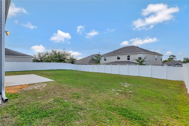 view of yard with a patio area