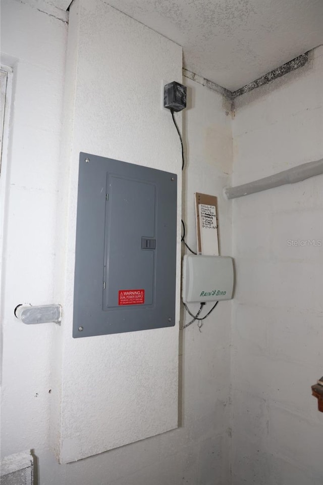 room details with electric panel