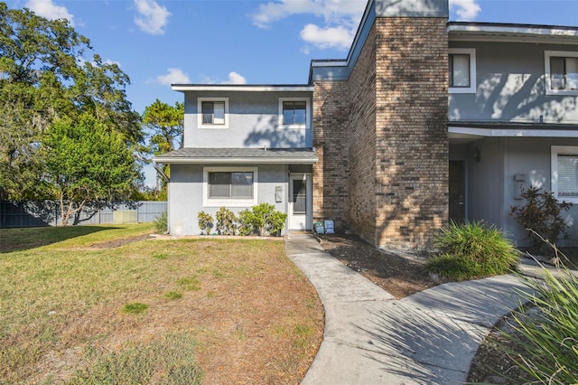 view of front of house featuring a front yard