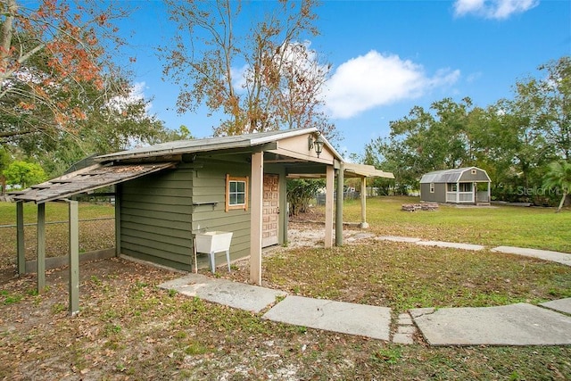 exterior space featuring a lawn