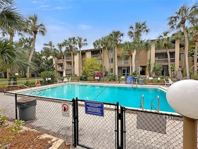 view of swimming pool