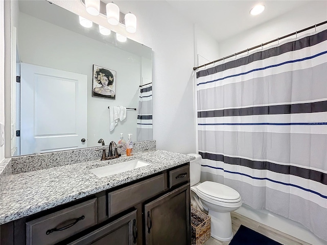 4408 Renly Ln, Clermont, FL 34711 - bathroom with vanity, curtained shower, and recessed lighting