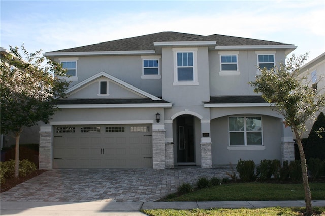 view of front facade featuring a garage