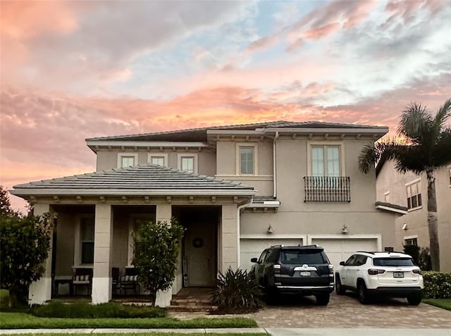 view of front facade with a garage