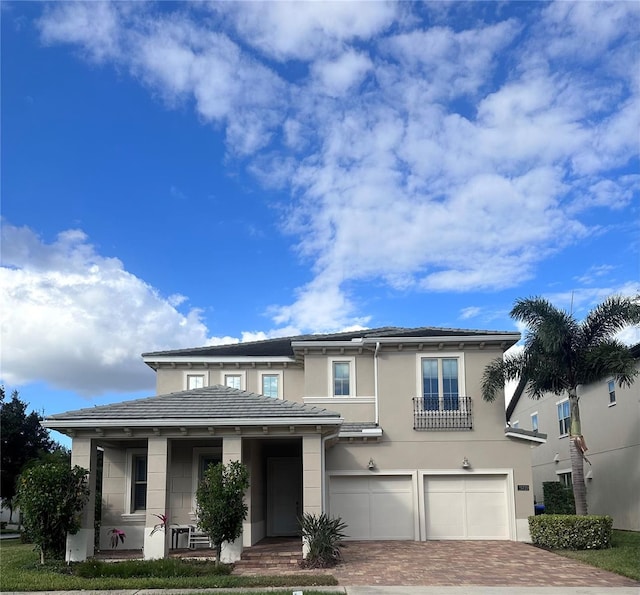 view of front of house featuring a garage